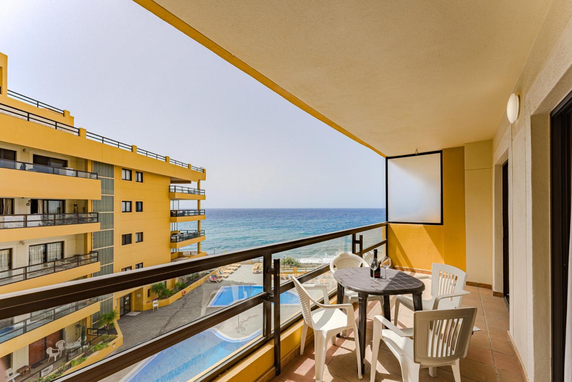 Edificio Agua Marina Panoramic View Apartments On First Line San Miguel de Abona Extérieur photo